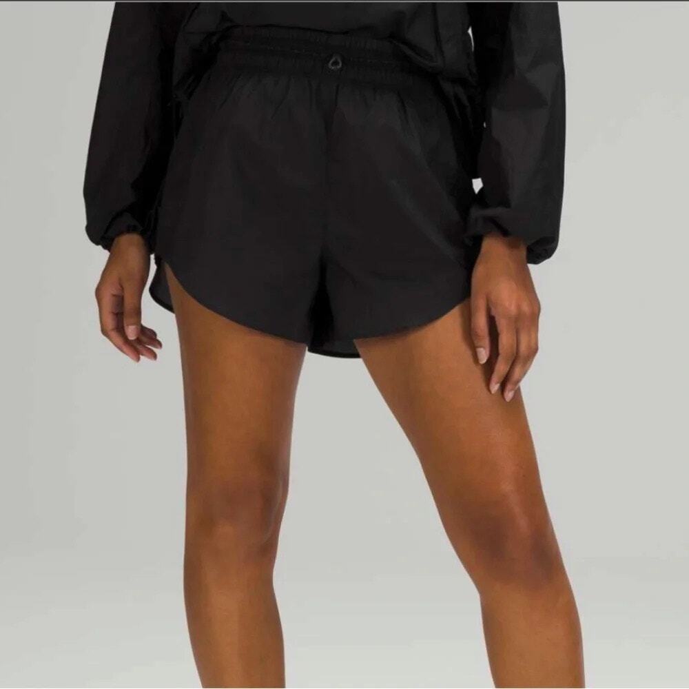 Lululemon Step Out High Rise Short 3" Black Size 8